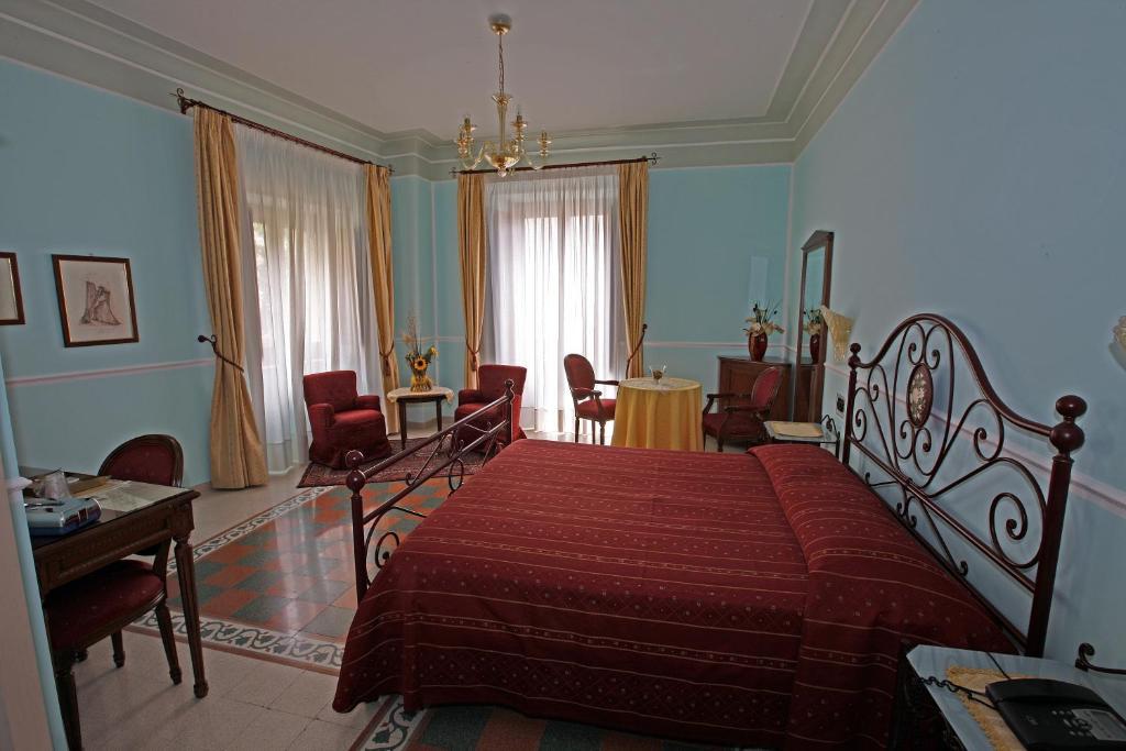 Hotel Palazzo Krataiis Шилла Номер фото