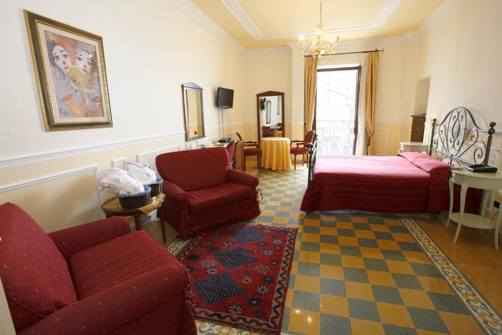 Hotel Palazzo Krataiis Шилла Экстерьер фото