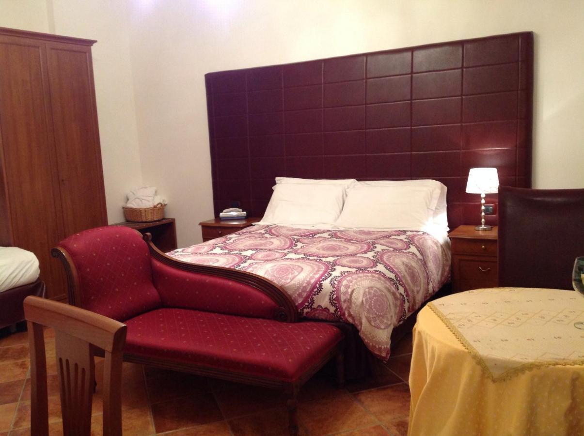 Hotel Palazzo Krataiis Шилла Номер фото